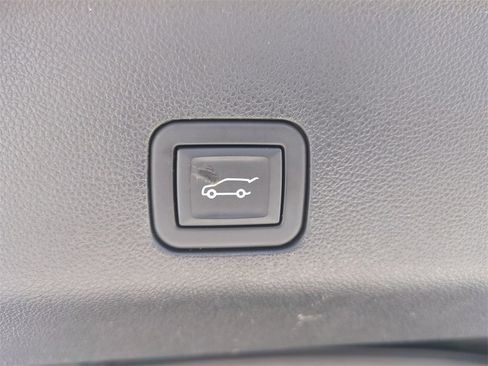 Used 2024 Cadillac Escalade Sport image 15