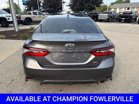 Used 2021 Toyota Camry SE w/ Cold Weather Package FWD image 4