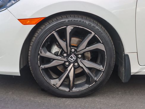 Used 2019 Honda Civic Sport image 9