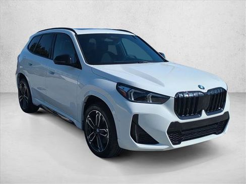 Used 2023 BMW X1 xDrive28i w/ M Sport Package AWD/4WD image 3