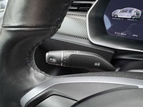 Used 2019 Tesla Model S Performance image 25