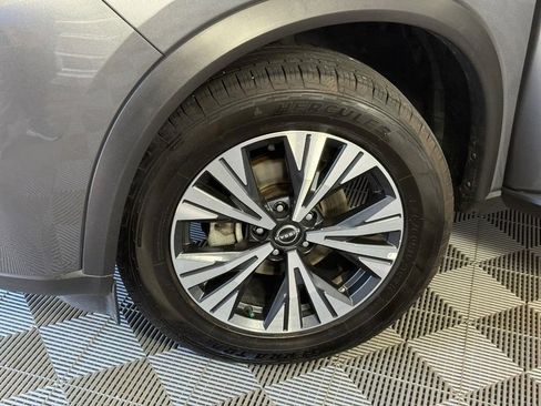Used 2023 Nissan Rogue SV AWD/4WD image 15