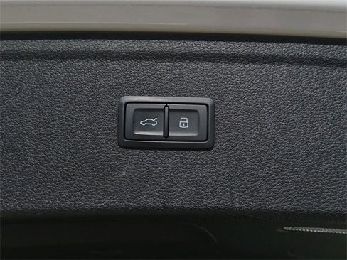 Used 2023 Audi Q5 2.0T Premium Plus w/ Premium Plus Package image 10