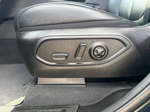 Used 2024 Jeep Grand Cherokee Limited AWD/4WD image 13