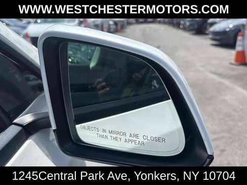 Used 2022 Tesla Model Y Performance AWD/4WD image 11