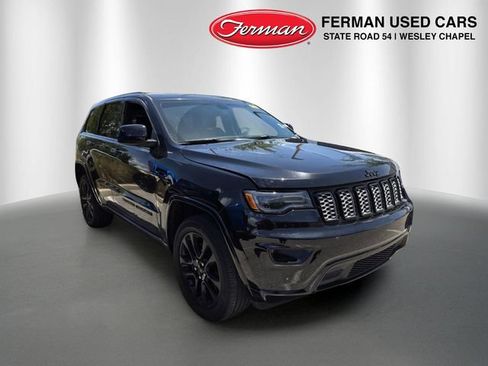 Certified 2022 Jeep Grand Cherokee Laredo X AWD/4WD image 1