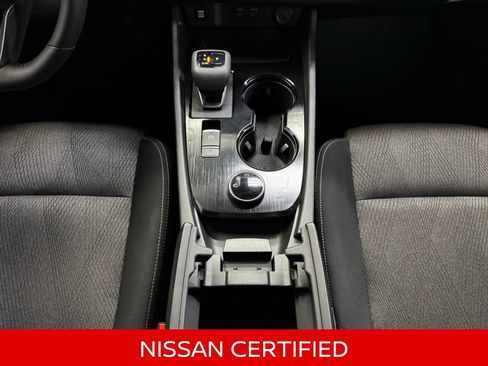 Certified 2025 Nissan Rogue SV image 32