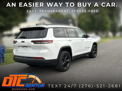 Used 2023 Jeep Grand Cherokee L Laredo AWD/4WD image 3