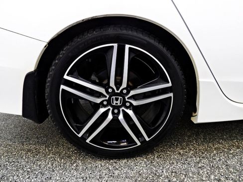 Used 2017 Honda Accord Touring image 30