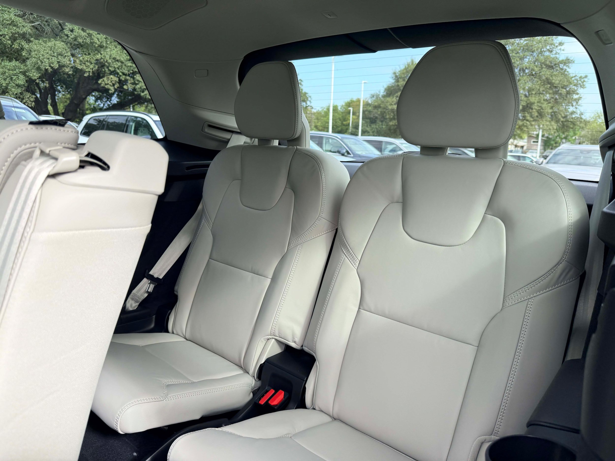Used 2026 Volvo XC90 B6 Ultra w/ Protection Package AWD/4WD image 17