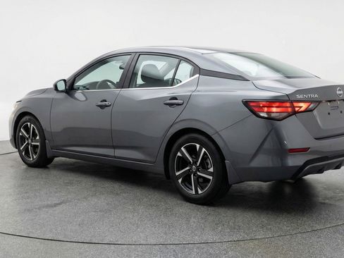 Used 2025 Nissan Sentra SV image 6