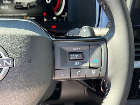 New 2026 Nissan Pathfinder Platinum FWD image 16