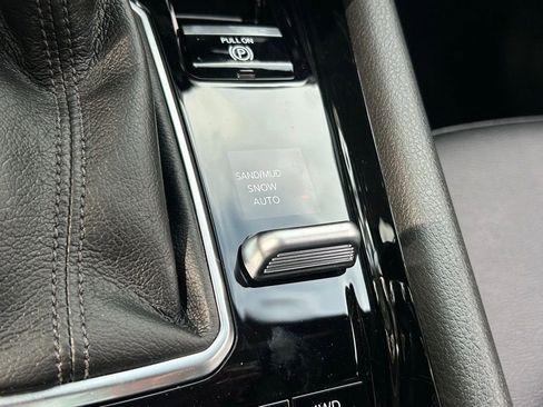 New 2025 Jeep Compass Limited w/ Sun & Sound Group image 48