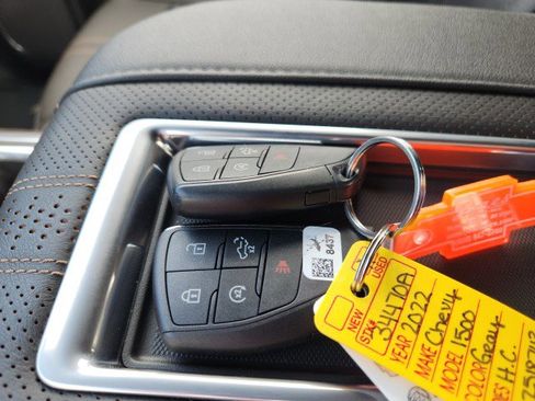 Used 2022 Chevrolet Silverado 1500 High Country w/ Z71 Off-Road Package image 54