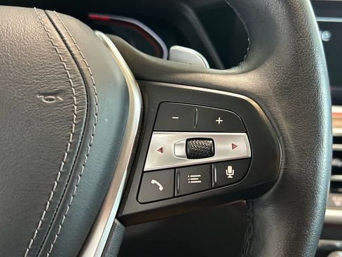 Used 2022 BMW X5 xDrive40i w/ Premium Package image 16