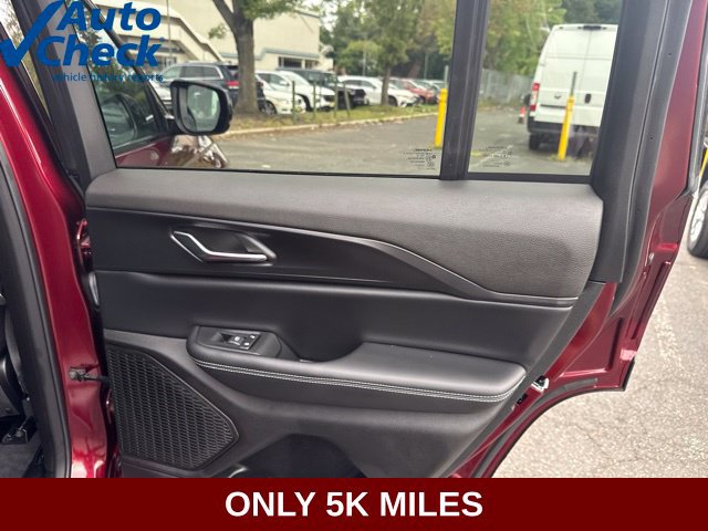 Used 2025 Jeep Grand Cherokee Altitude AWD/4WD image 29