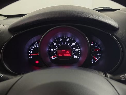 Used 2018 Kia Soul FWD image 15