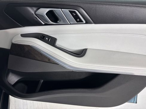 Used 2024 BMW X5 xDrive40i w/ Premium Package image 13