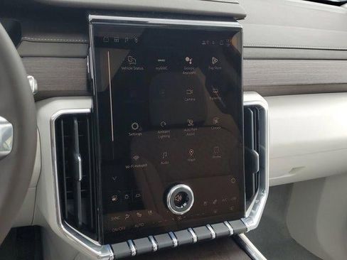 New 2026 GMC Acadia Denali w/ Super Cruise Package image 26