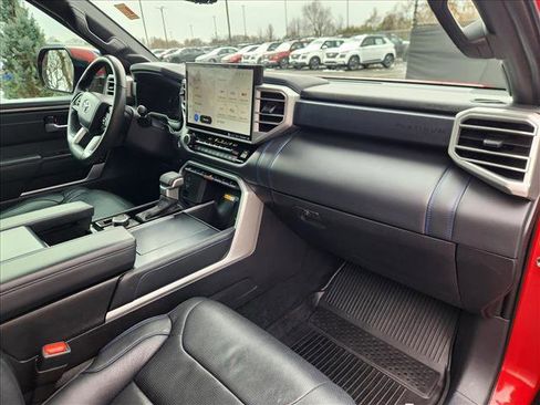 Used 2024 Toyota Sequoia Platinum image 16