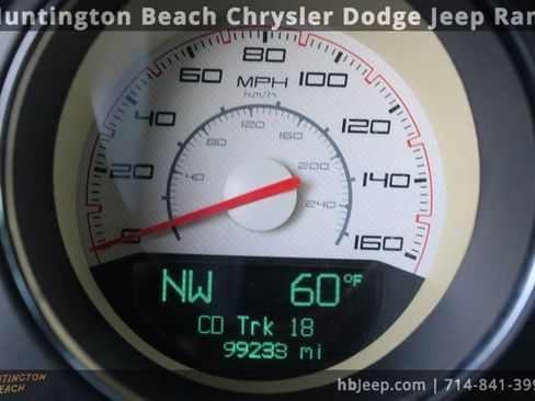 Used 2013 Dodge Challenger R/T image 21