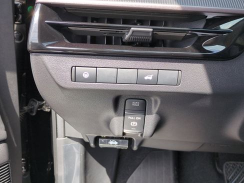 New 2025 Nissan Murano SV image 17