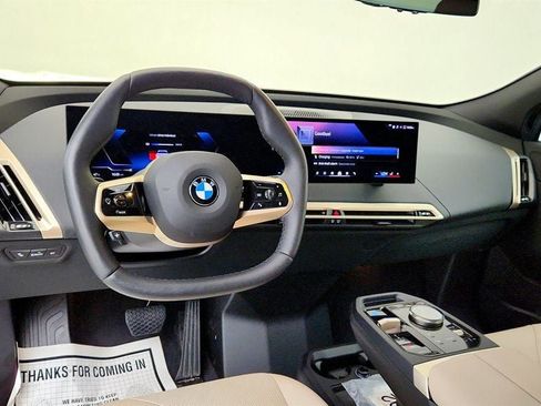 Used 2026 BMW iX xDrive45 w/ Premium Package AWD/4WD image 12