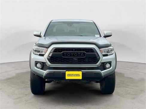 Used 2022 Toyota Tacoma TRD Off-Road image 8