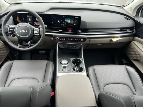 New 2026 Kia Carnival LXS FWD image 18