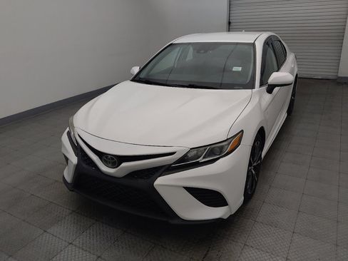 Used 2019 Toyota Camry SE FWD image 15