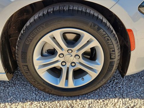 Used 2023 Dodge Charger SXT image 7