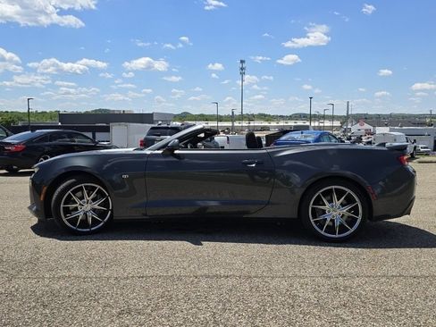 Used 2018 Chevrolet Camaro SS RWD image 11