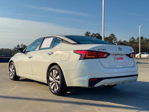 Used 2024 Nissan Altima 2.5 S image 7