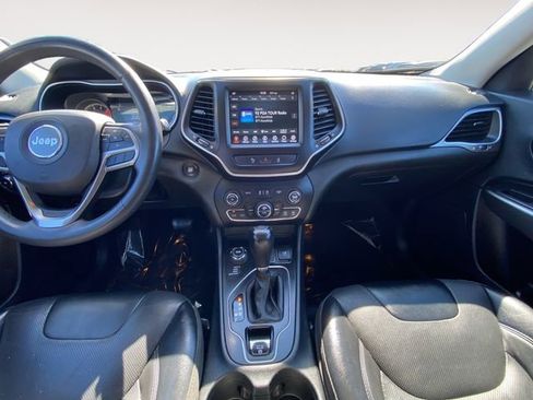 Used 2022 Jeep Cherokee Latitude Lux w/ Mopar Interior Package image 11