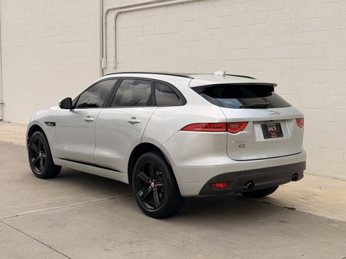Used 2019 Jaguar F-PACE R-Sport image 6