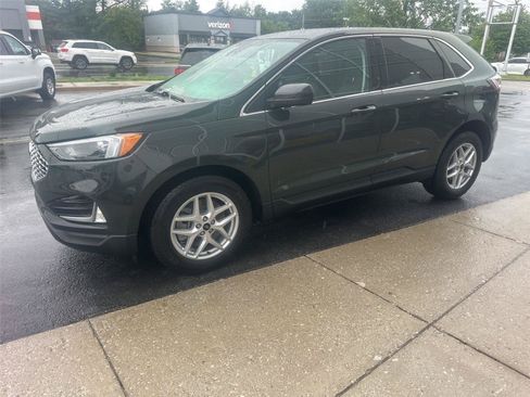 Used 2024 Ford Edge SEL w/ Convenience Package AWD/4WD image 6