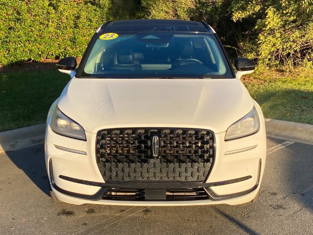 Used 2023 Lincoln Corsair Reserve w/ Equipment Group 201A FWD image 2