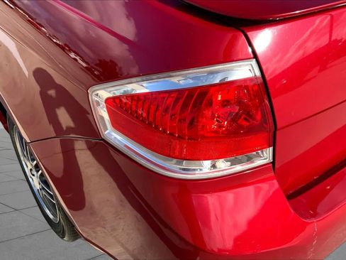 Used 2010 Ford Focus SE FWD image 26