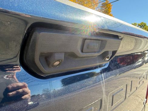 Used 2022 Chevrolet Silverado 2500 LT w/ Convenience Package image 21