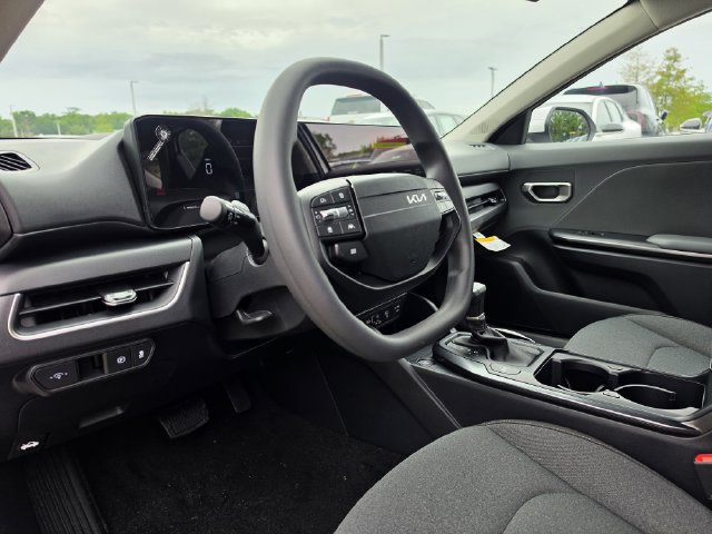 Used 2026 Kia K4 FWD image 12