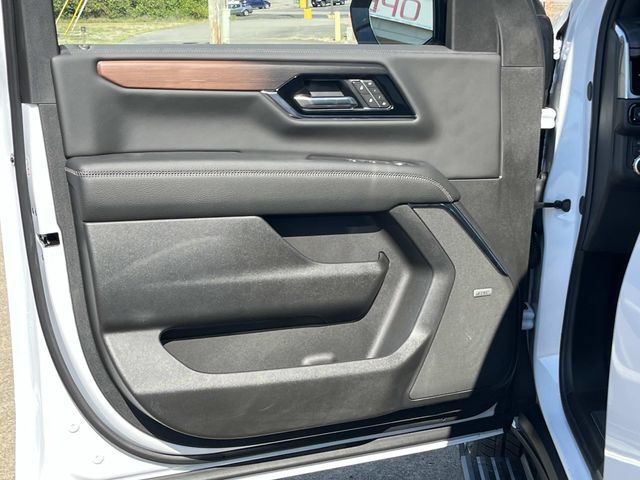 New 2026 GMC Yukon Denali w/ Denali Reserve Package AWD/4WD image 25
