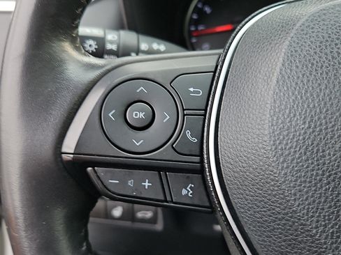 Used 2020 Toyota RAV4 XLE Premium AWD/4WD image 23