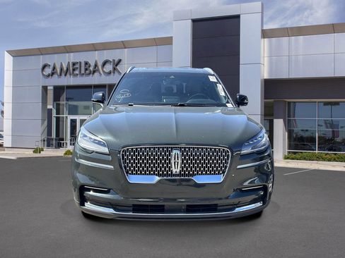 Used 2022 Lincoln Aviator Reserve AWD/4WD image 3