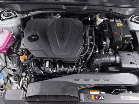 Used 2025 Hyundai Sonata SEL FWD image 32