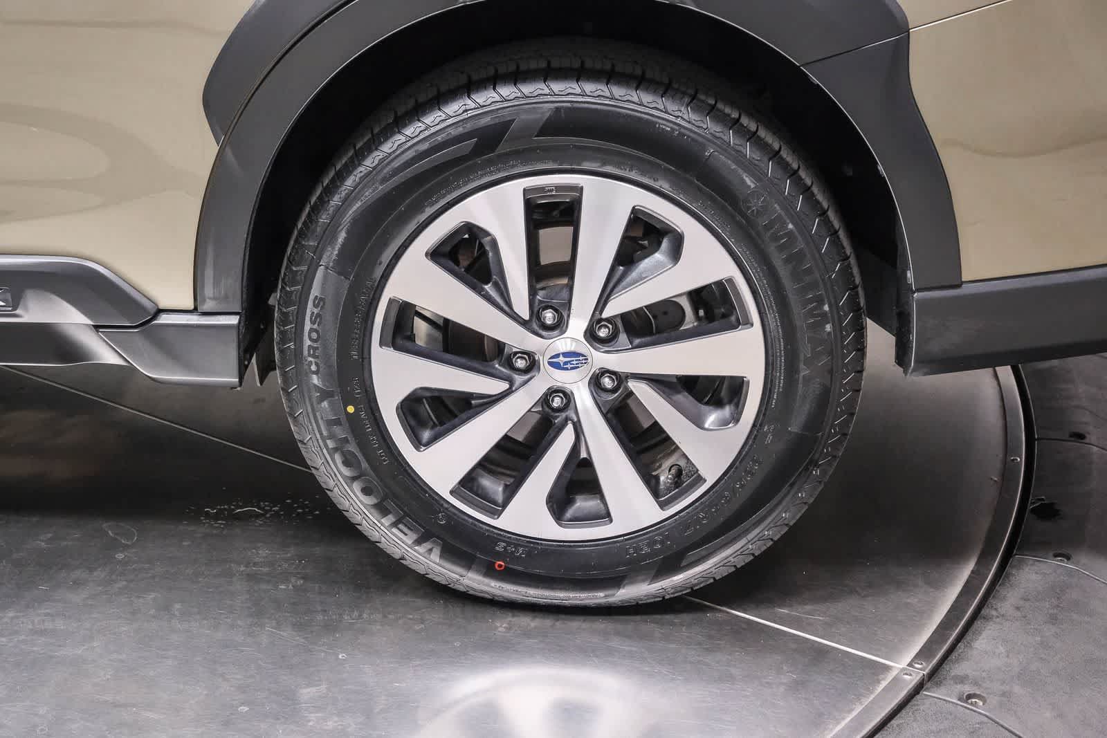 Used 2024 Subaru Outback Premium AWD/4WD image 9