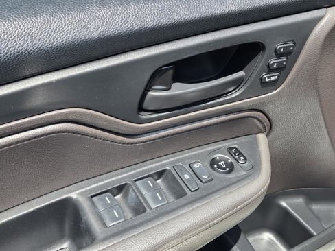 Used 2019 Honda Odyssey EX-L image 14
