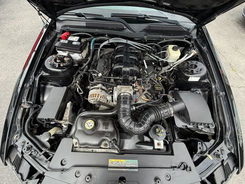 Used 2007 Ford Mustang Premium RWD image 32