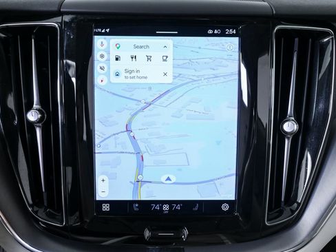 Used 2023 Volvo XC60 B5 Core w/ Climate Package image 16