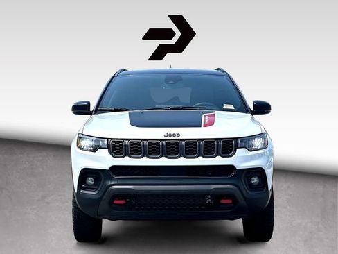 Used 2026 Jeep Compass Trailhawk AWD/4WD image 3