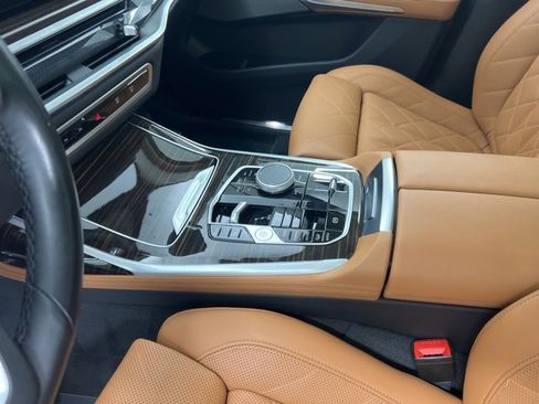 Used 2024 BMW X7 xDrive40i image 19